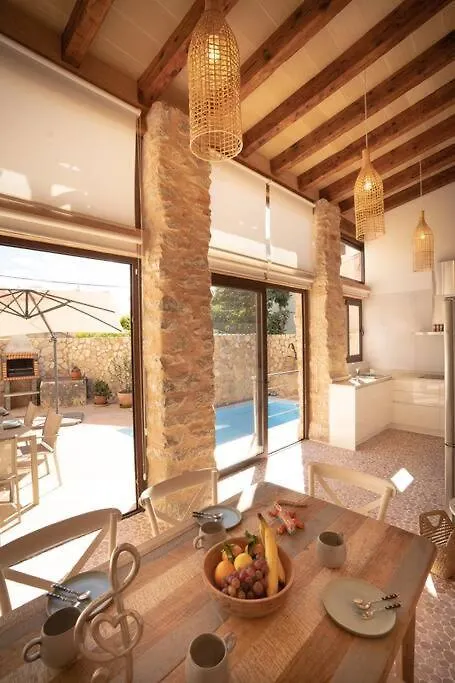 Dom wakacyjny Willa Casa De Pueblo Sa Teulera De Biniamar Con Piscina